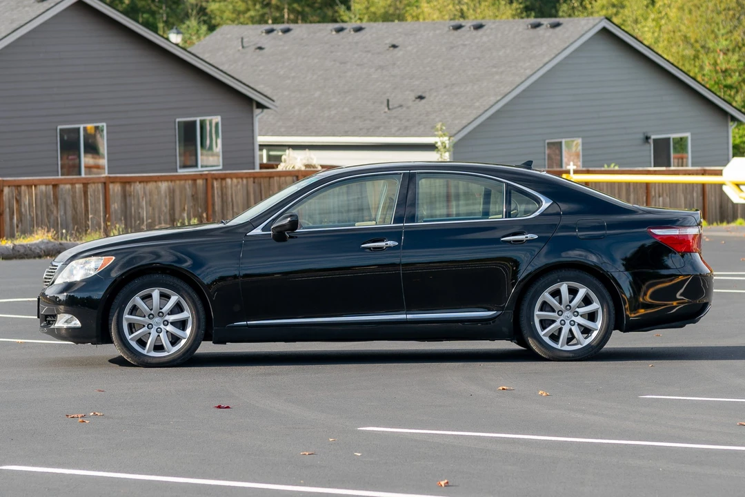 2008 Lexus LS 4th Gen - Image 7 of 31