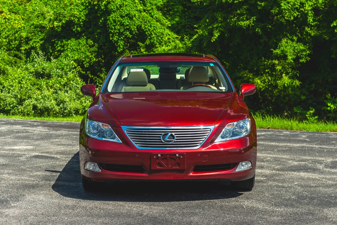 2008 Lexus LS 4th Gen - Image 9 of 31