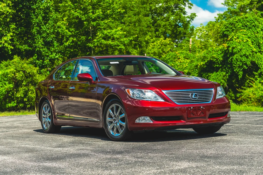 2008 Lexus LS 4th Gen - Image 16 of 31