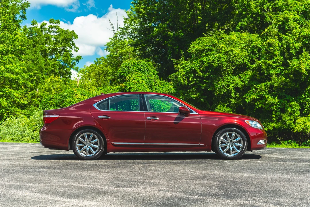 2008 Lexus LS 4th Gen - Image 19 of 31