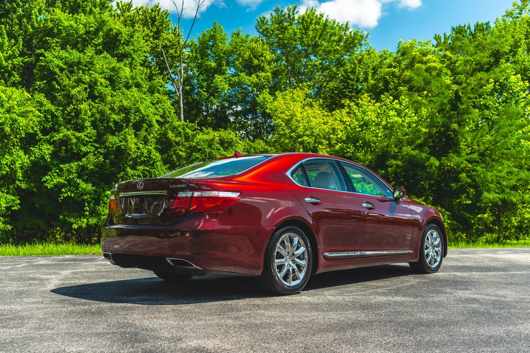 2008 Lexus LS 4th Gen - Image 23 of 31