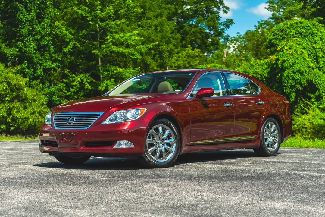 2008 Lexus LS 4th Gen - Image 4 of 31