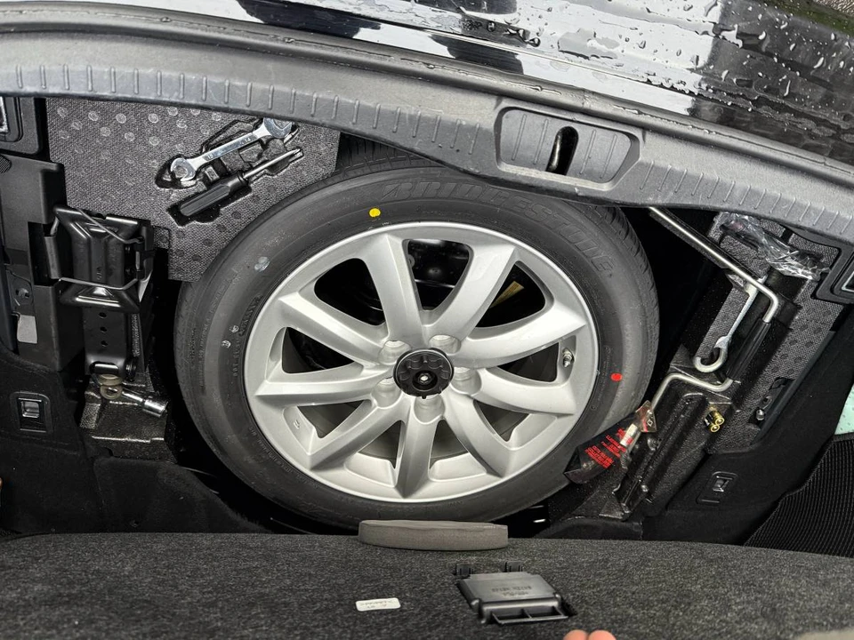 2008 Lexus LS 4th Gen - Image 12 of 12