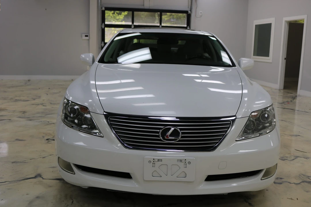 2008 Lexus LS 4th Gen - Image 2 of 31