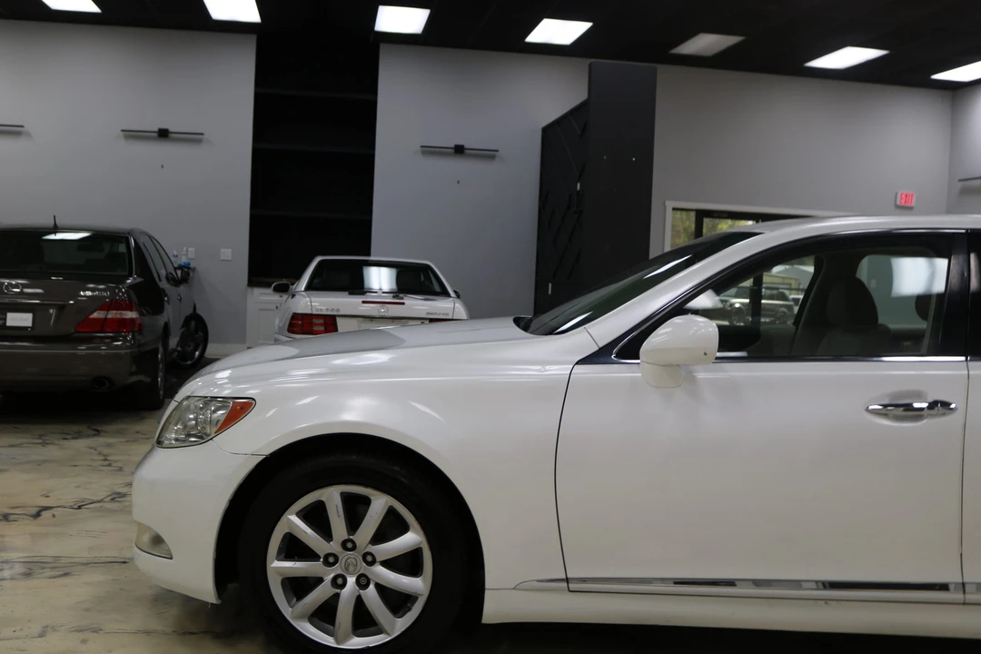 2008 Lexus LS 4th Gen - Image 13 of 31
