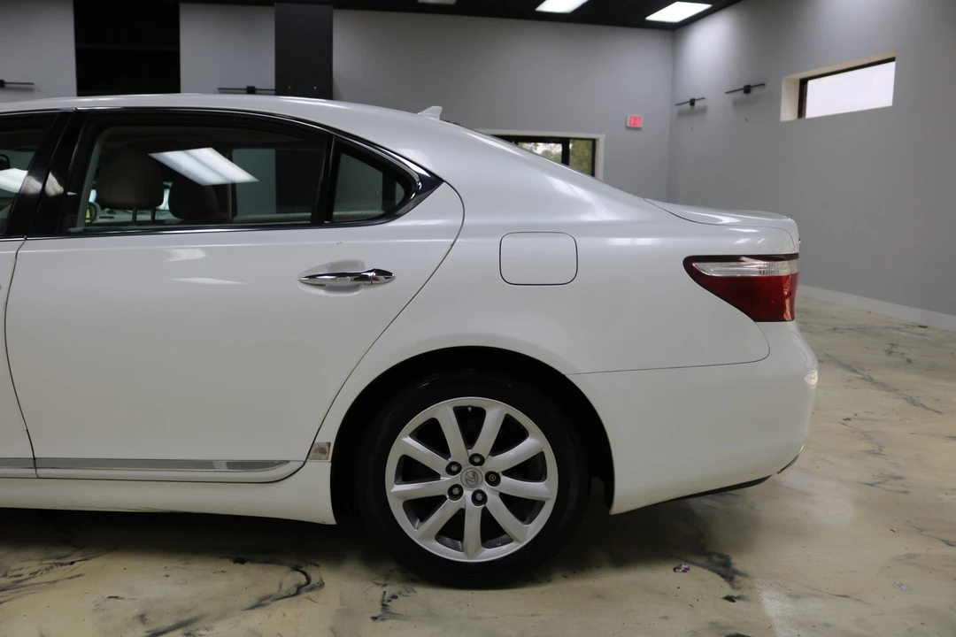 2008 Lexus LS 4th Gen - Image 16 of 31