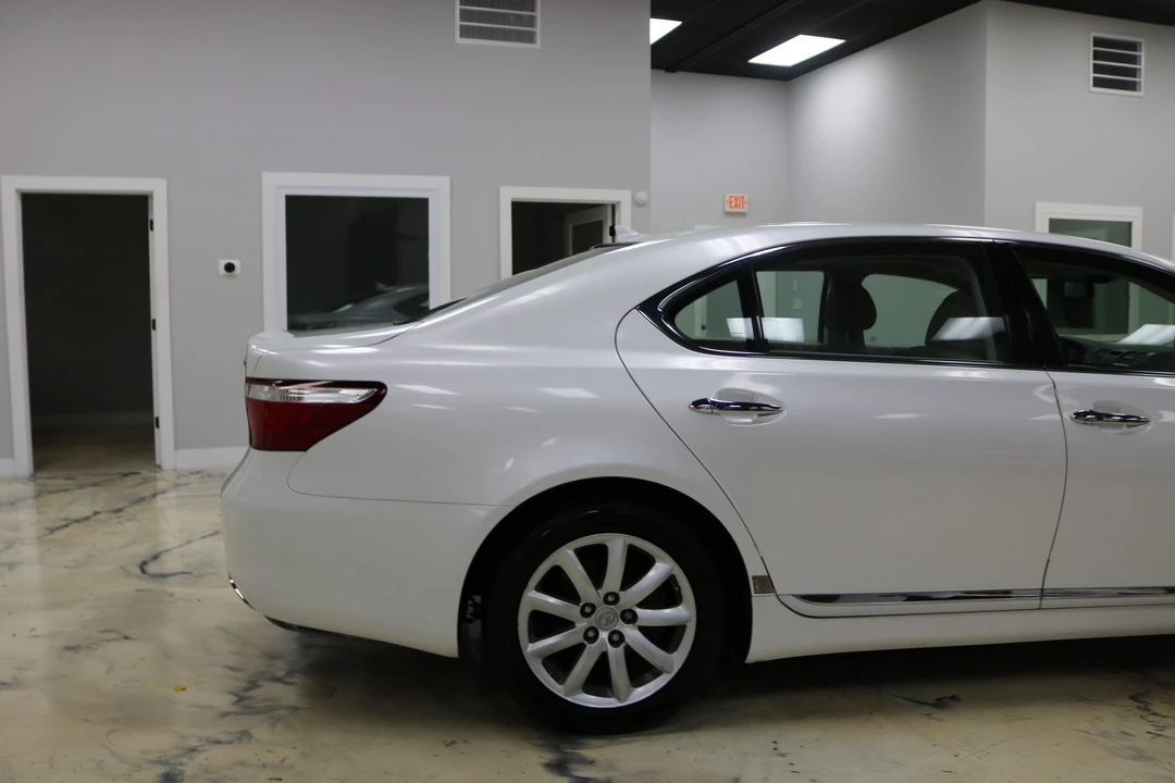 2008 Lexus LS 4th Gen - Image 20 of 31