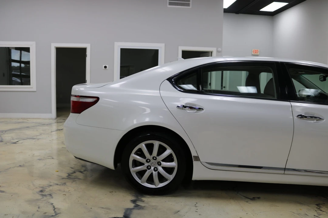 2008 Lexus LS 4th Gen - Image 21 of 31
