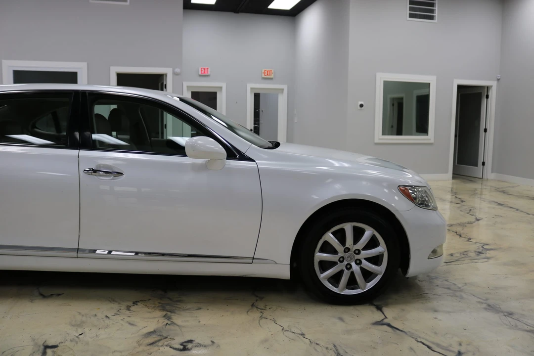 2008 Lexus LS 4th Gen - Image 22 of 31