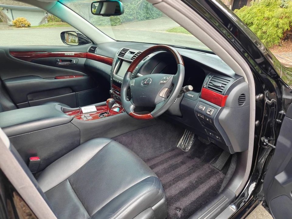 2008 Lexus LS 4th Gen - Image 8 of 8