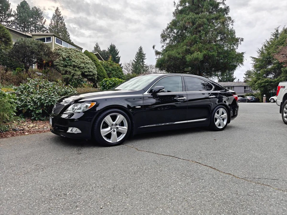 2008 Lexus LS 4th Gen - Image 2 of 8