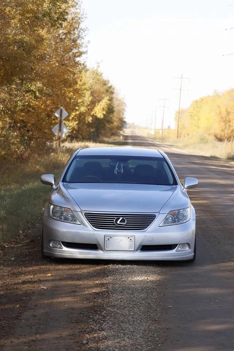 2008 Lexus LS 4th Gen - Image 9 of 11