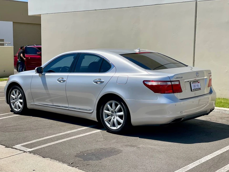 2008 Lexus LS 4th Gen - Image 3 of 17