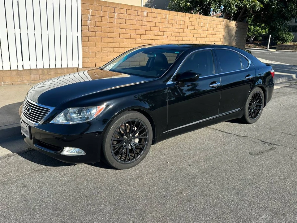 2008 Lexus LS 4th Gen - Image 9 of 12