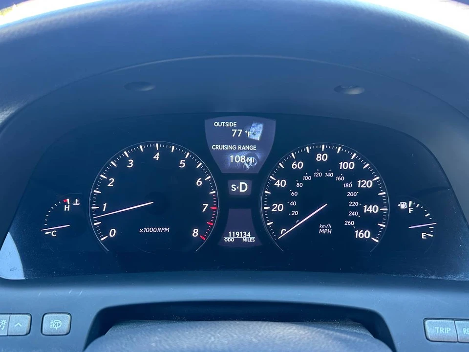 2008 Lexus LS 4th Gen - Image 10 of 12