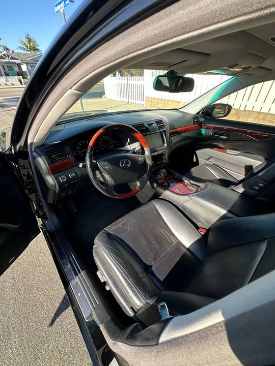 2008 Lexus LS 4th Gen - Image 4 of 12