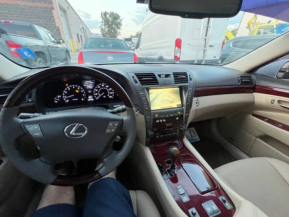 2008 Lexus LS 4th Gen - Image 19 of 22