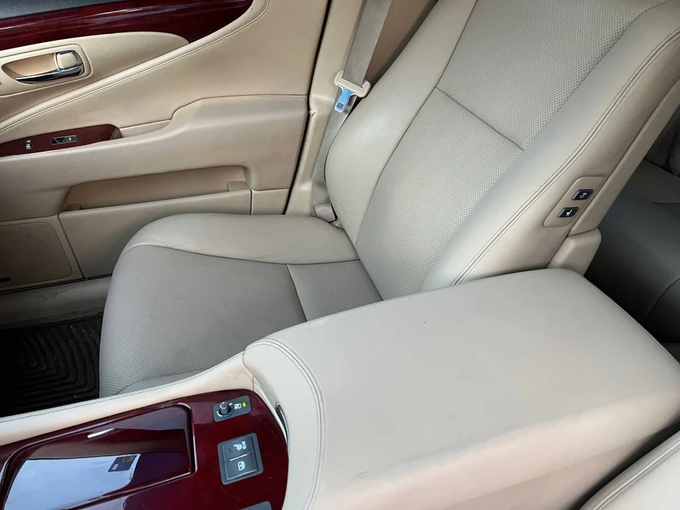 2008 Lexus LS 4th Gen - Image 12 of 22