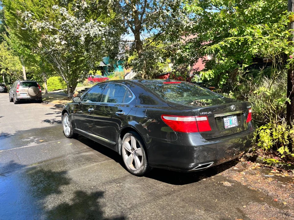 2008 Lexus LS 4th Gen - Image 3 of 7