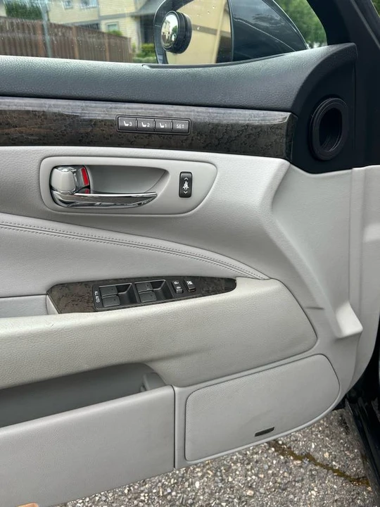 2008 Lexus LS 4th Gen - Image 8 of 21