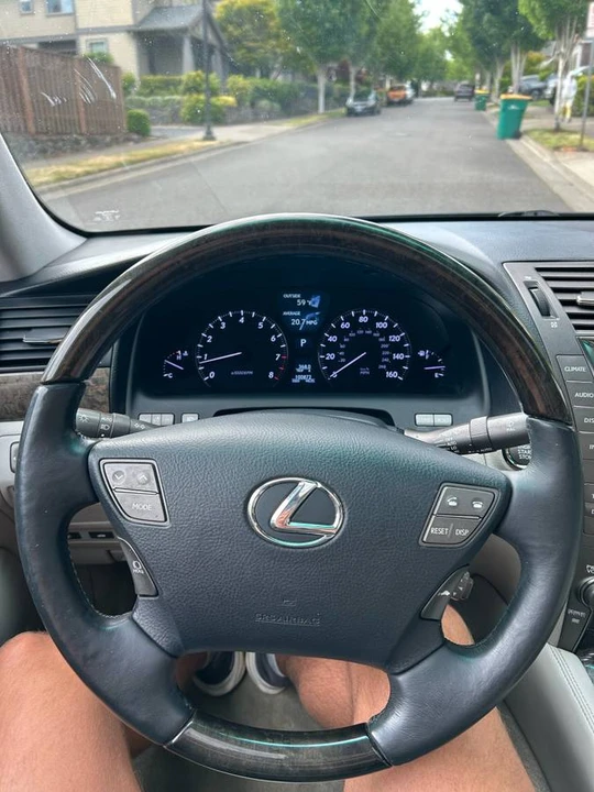 2008 Lexus LS 4th Gen - Image 15 of 21