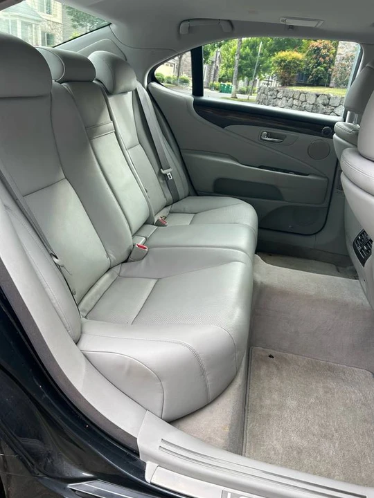 2008 Lexus LS 4th Gen - Image 9 of 21