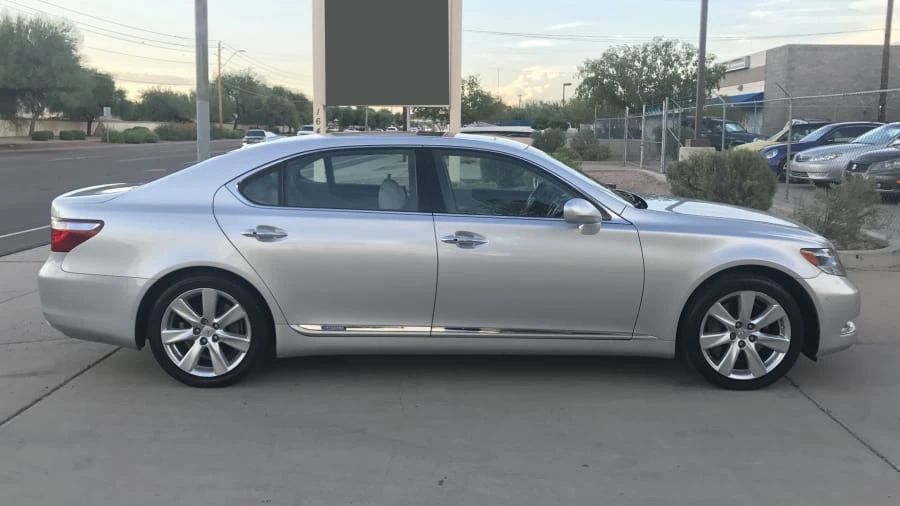 2008 Lexus LS 4th Gen - Image 12 of 13