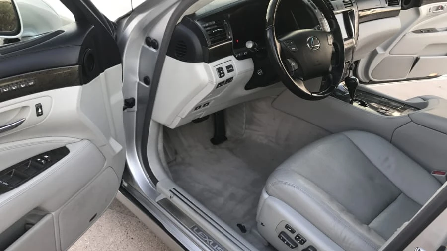 2008 Lexus LS 4th Gen - Image 4 of 13
