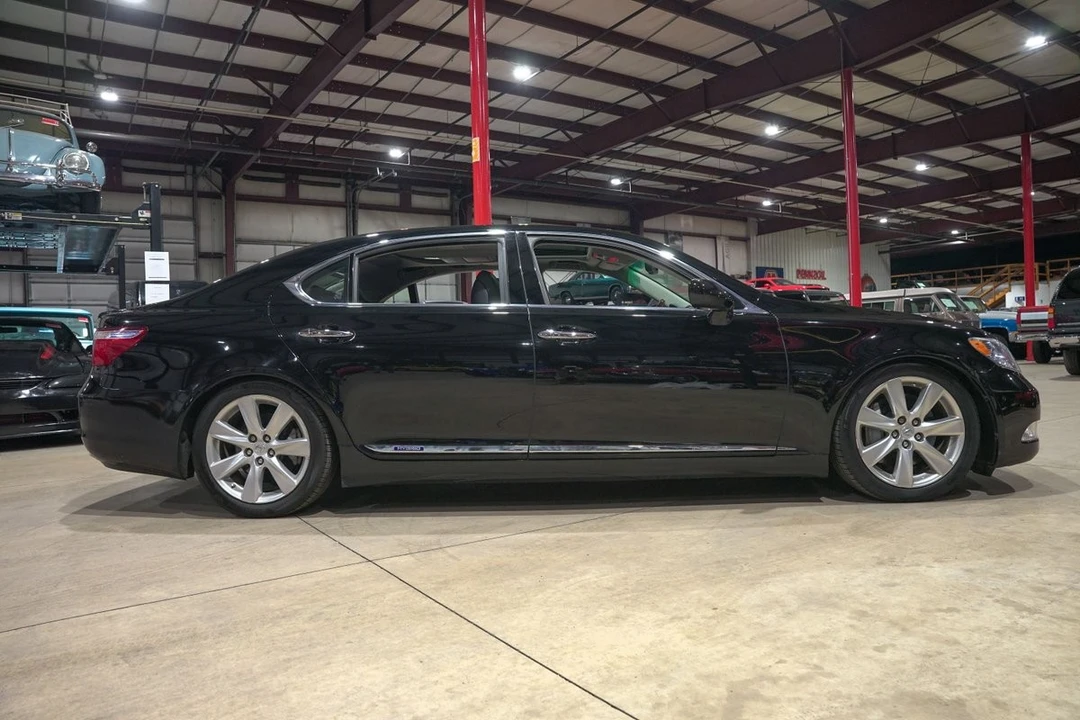 2008 Lexus LS 4th Gen - Image 10 of 12