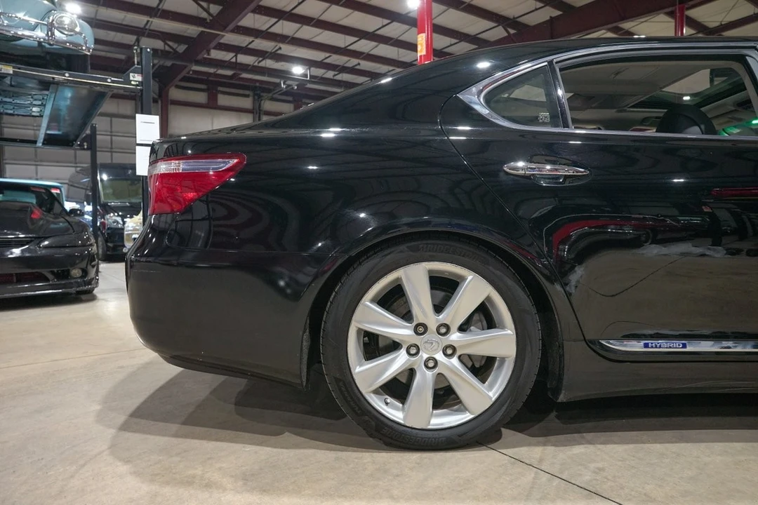 2008 Lexus LS 4th Gen - Image 9 of 12