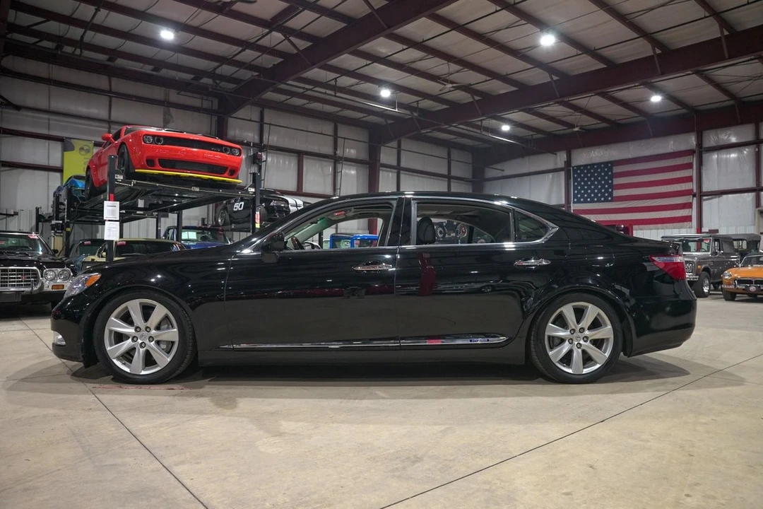 2008 Lexus LS 4th Gen - Image 4 of 12