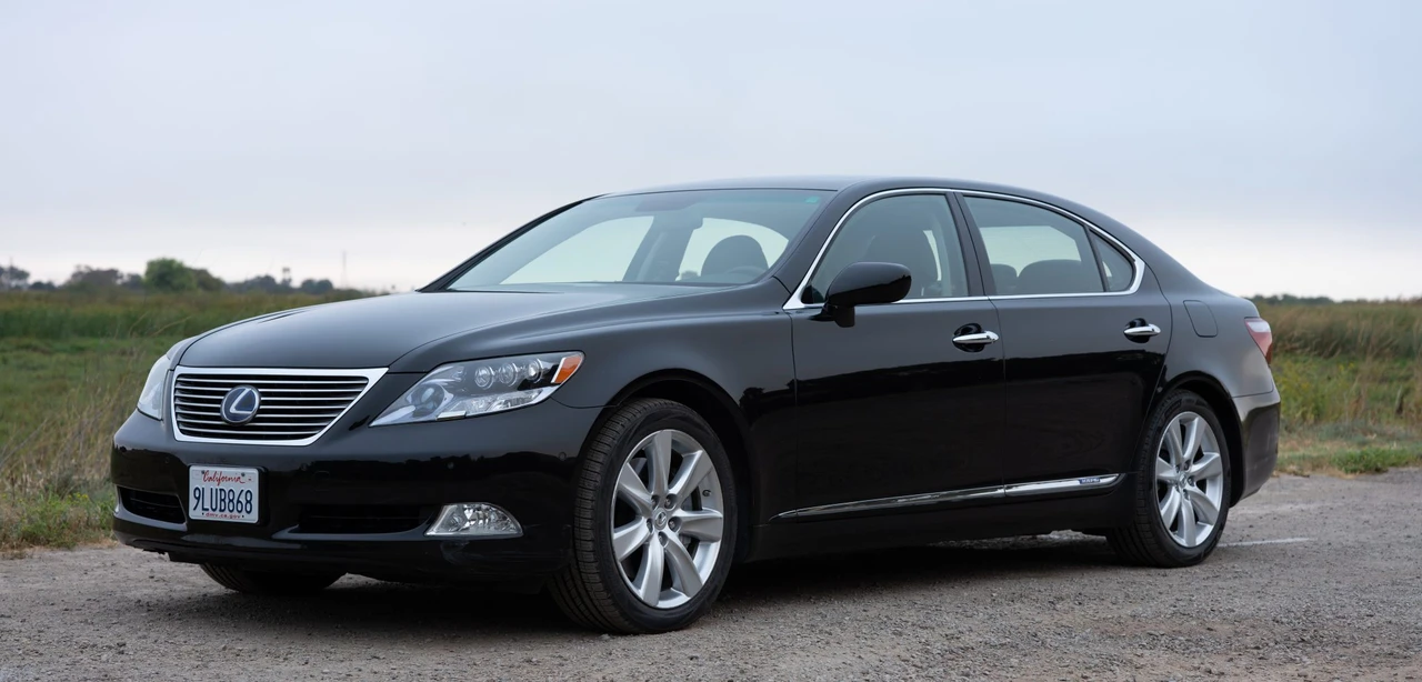 2008 Lexus LS 4th Gen - Image 25 of 31