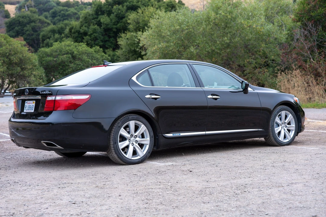 2008 Lexus LS 4th Gen - Image 9 of 31