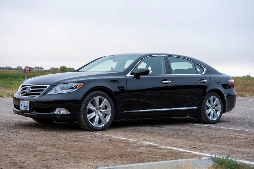 2008 Lexus LS 4th Gen - Image 24 of 31