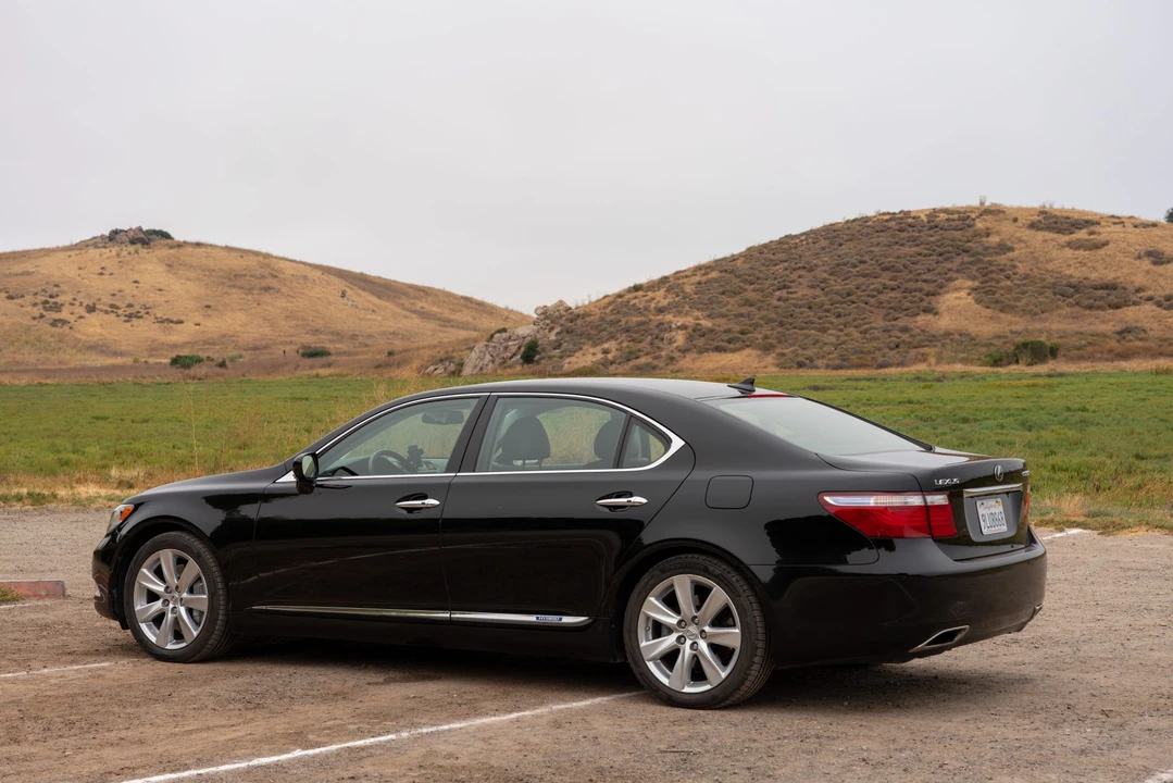 2008 Lexus LS 4th Gen - Image 18 of 31