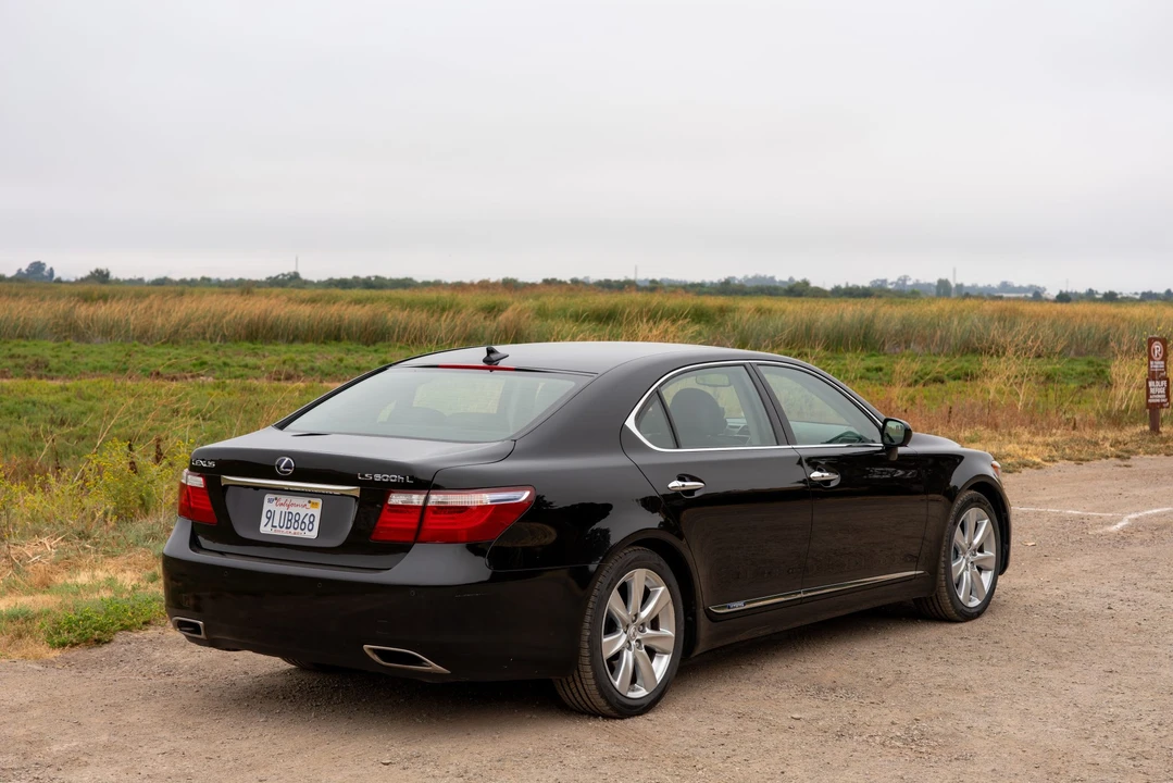 2008 Lexus LS 4th Gen - Image 11 of 31