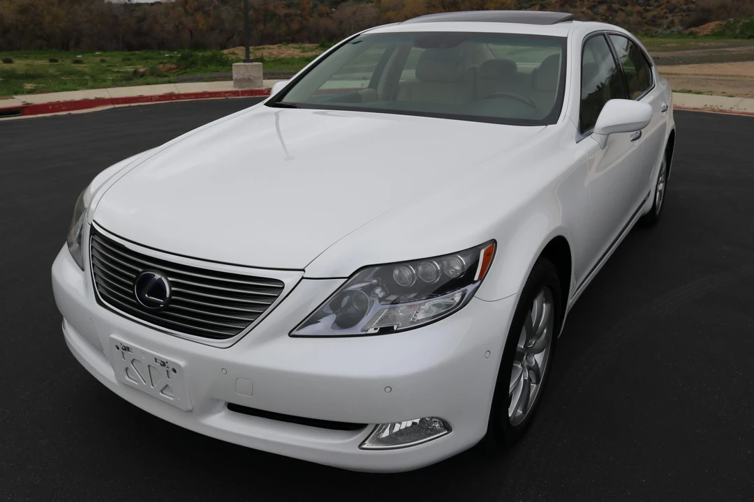 2008 Lexus LS 4th Gen - Image 4 of 31