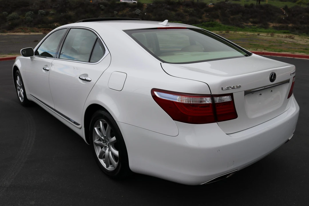 2008 Lexus LS 4th Gen - Image 12 of 31
