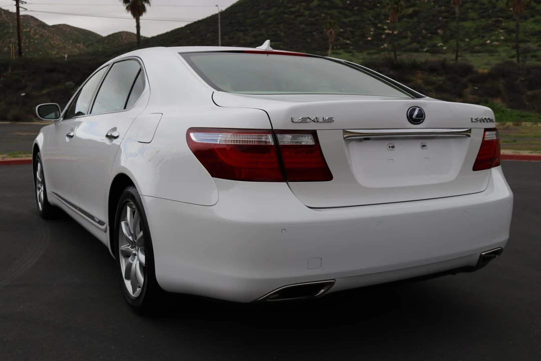2008 Lexus LS 4th Gen - Image 13 of 31