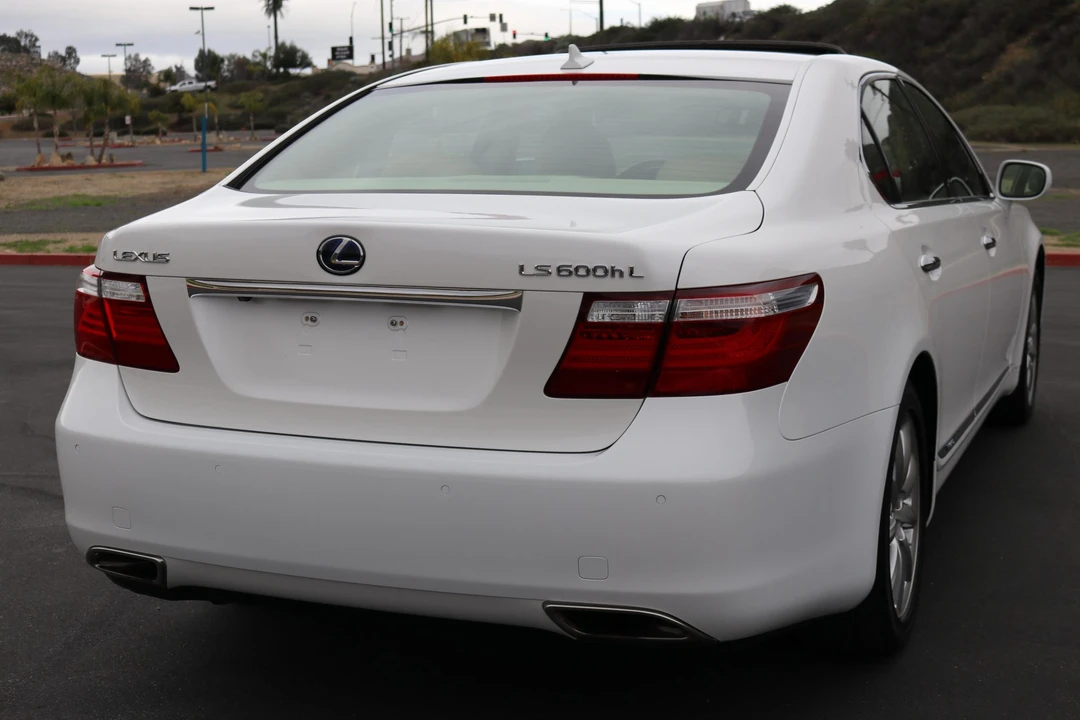 2008 Lexus LS 4th Gen - Image 19 of 31