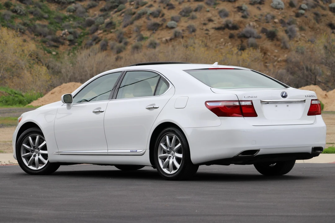 2008 Lexus LS 4th Gen - Image 11 of 31