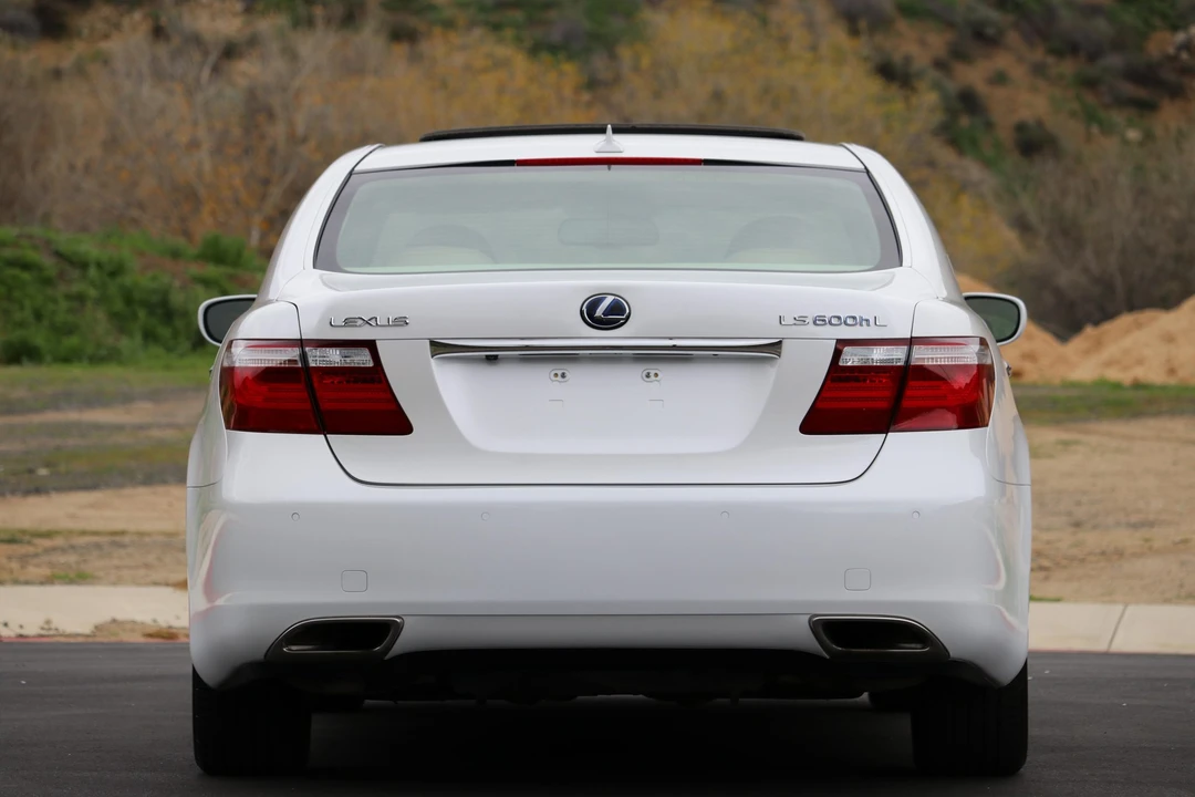 2008 Lexus LS 4th Gen - Image 15 of 31