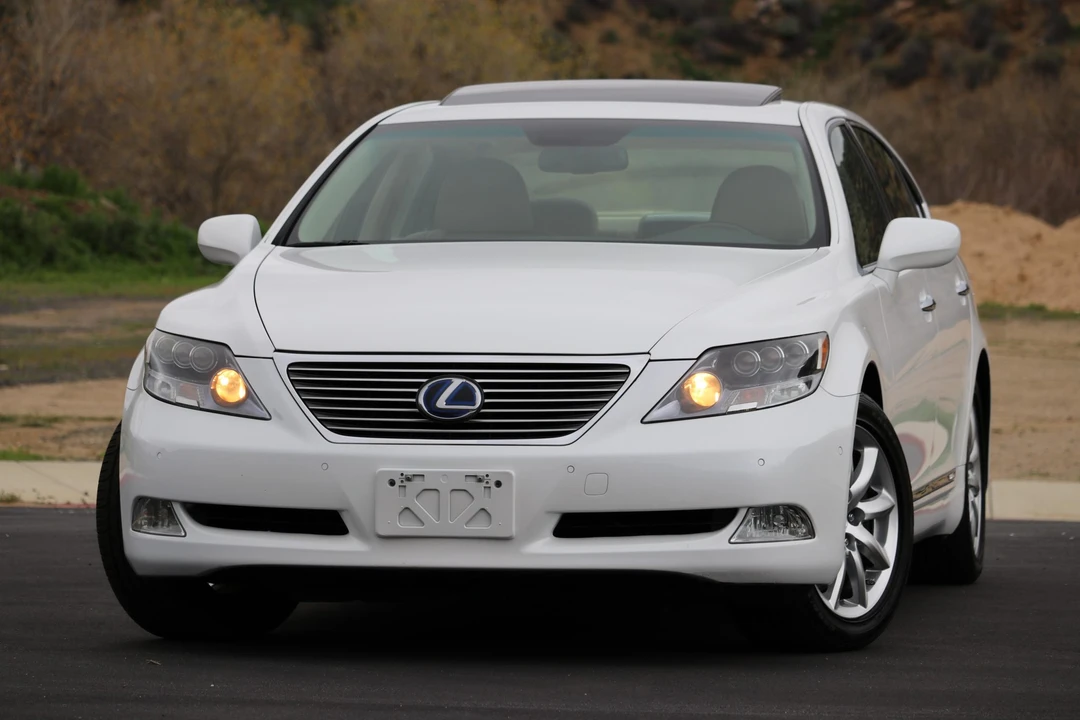 2008 Lexus LS 4th Gen - Image 2 of 31