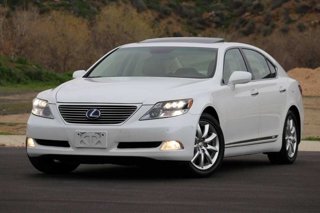2008 Lexus LS 4th Gen - Image 3 of 31