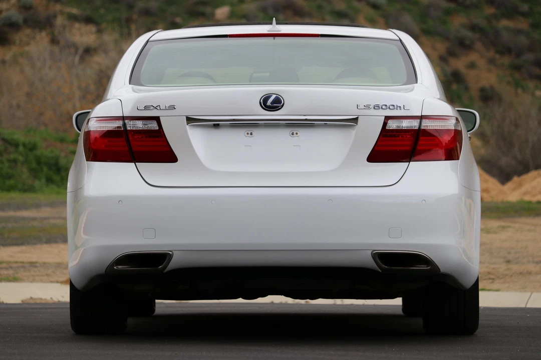 2008 Lexus LS 4th Gen - Image 18 of 31