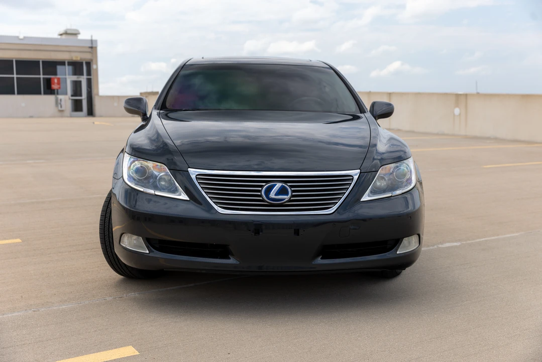 2008 Lexus LS 4th Gen - Image 17 of 31