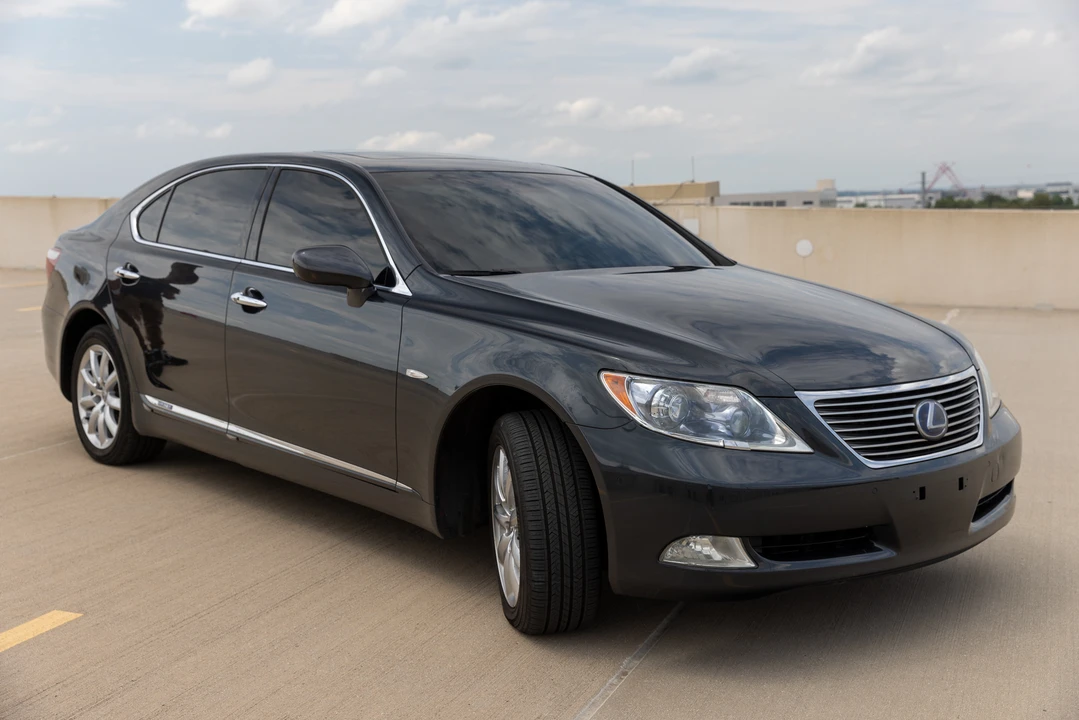 2008 Lexus LS 4th Gen - Image 14 of 31