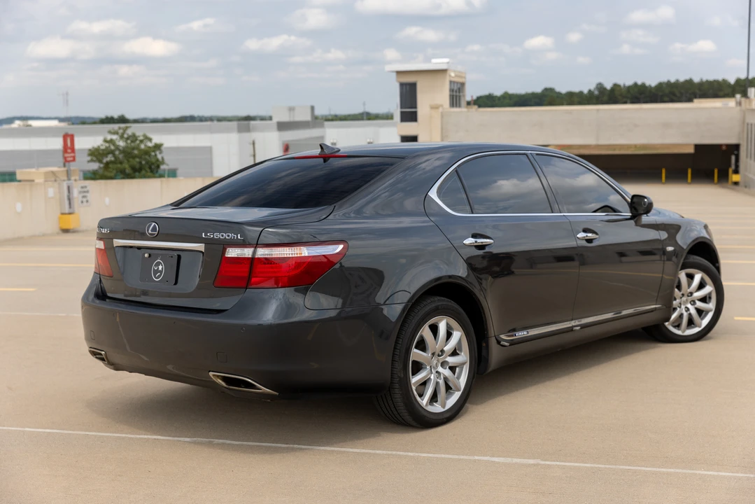 2008 Lexus LS 4th Gen - Image 8 of 31