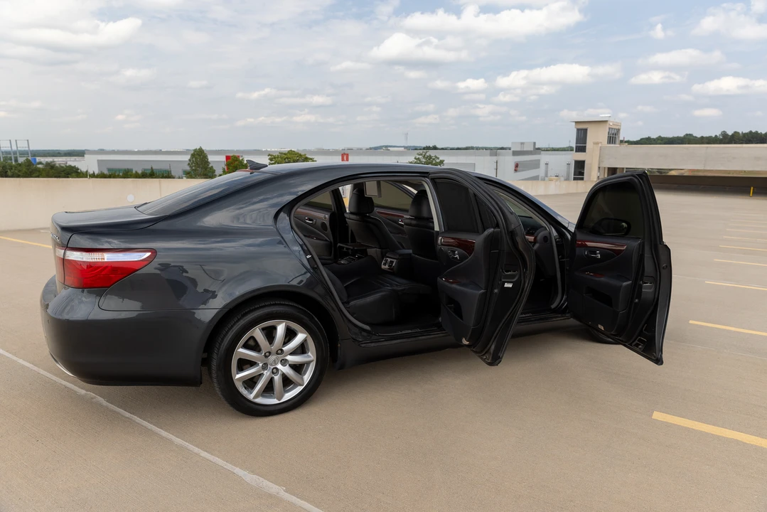 2008 Lexus LS 4th Gen - Image 31 of 31