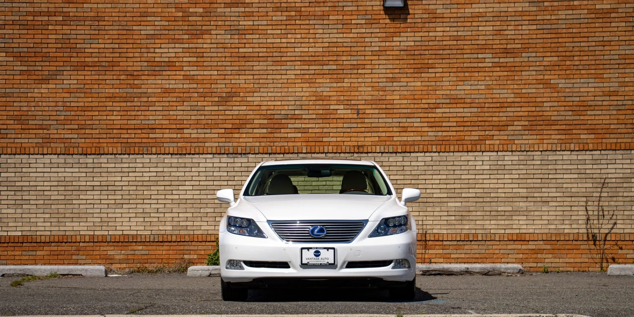2008 Lexus LS 4th Gen - Image 23 of 31